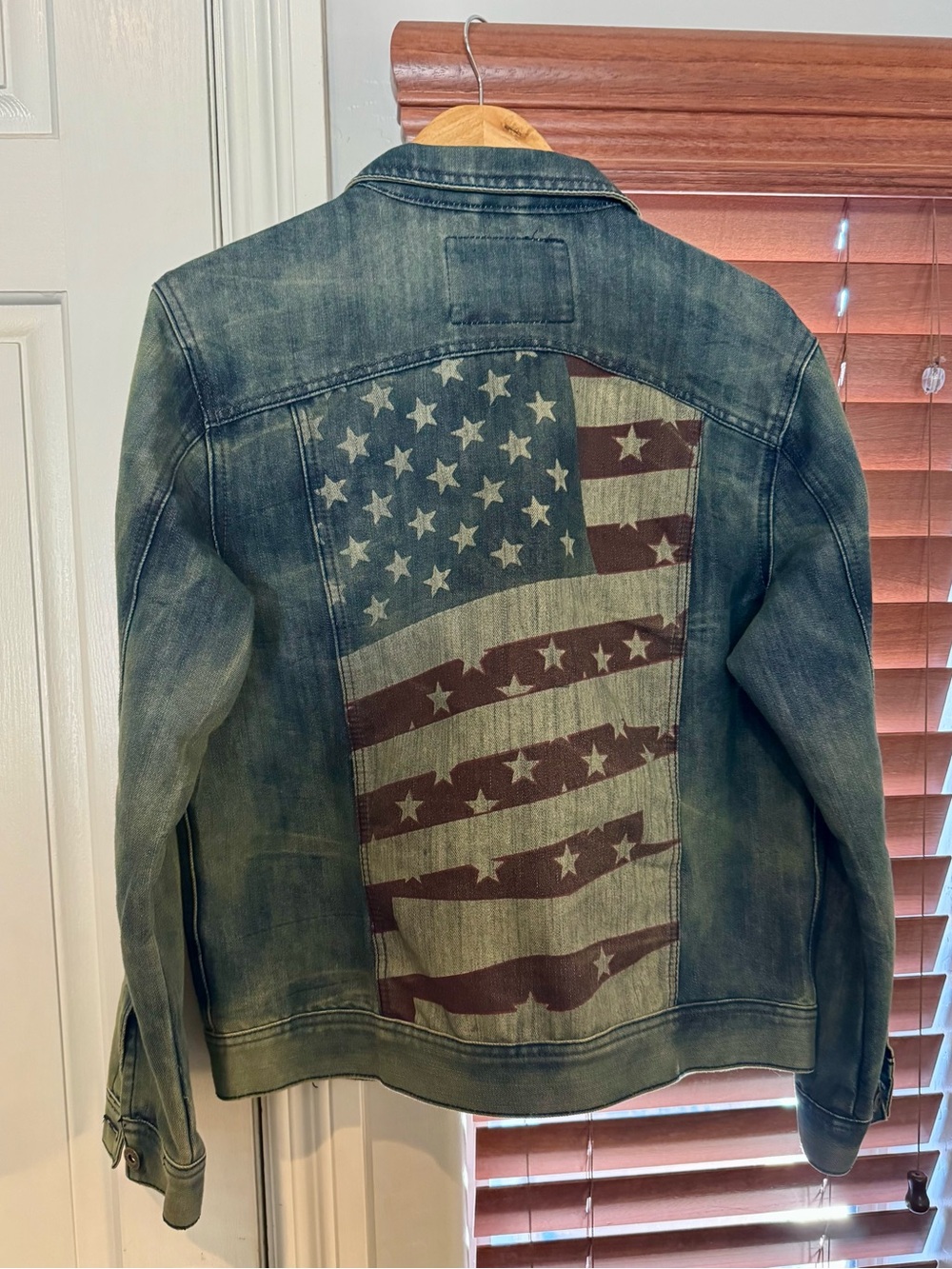 Ring of Fire Denim Flag Trucker Jacket sz M-L